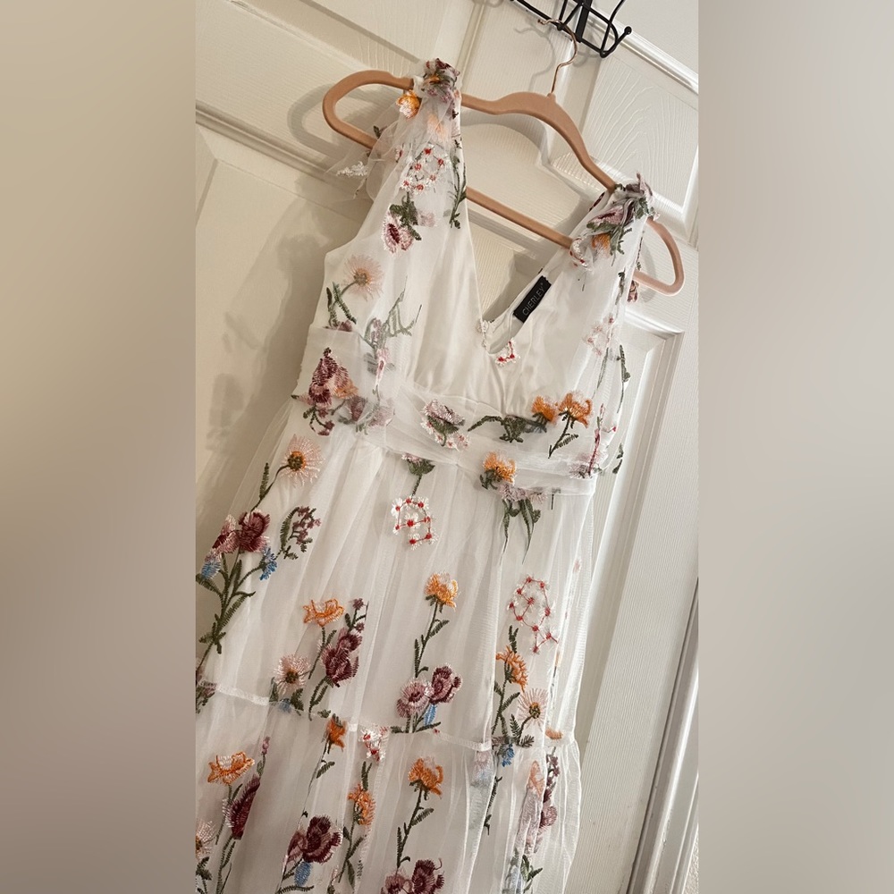 •white floral spring dress•